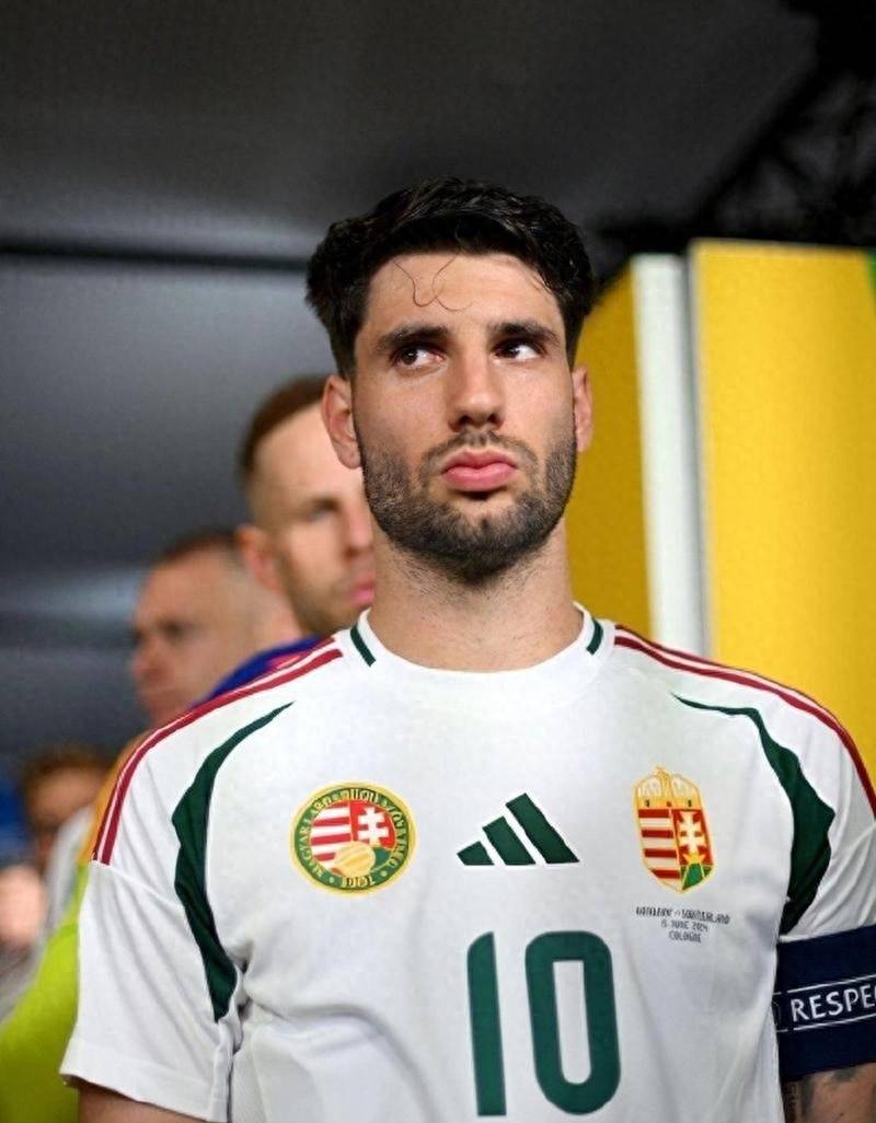 AC米兰球员因累积黄牌停赛，缺席下一场比赛的简单介绍