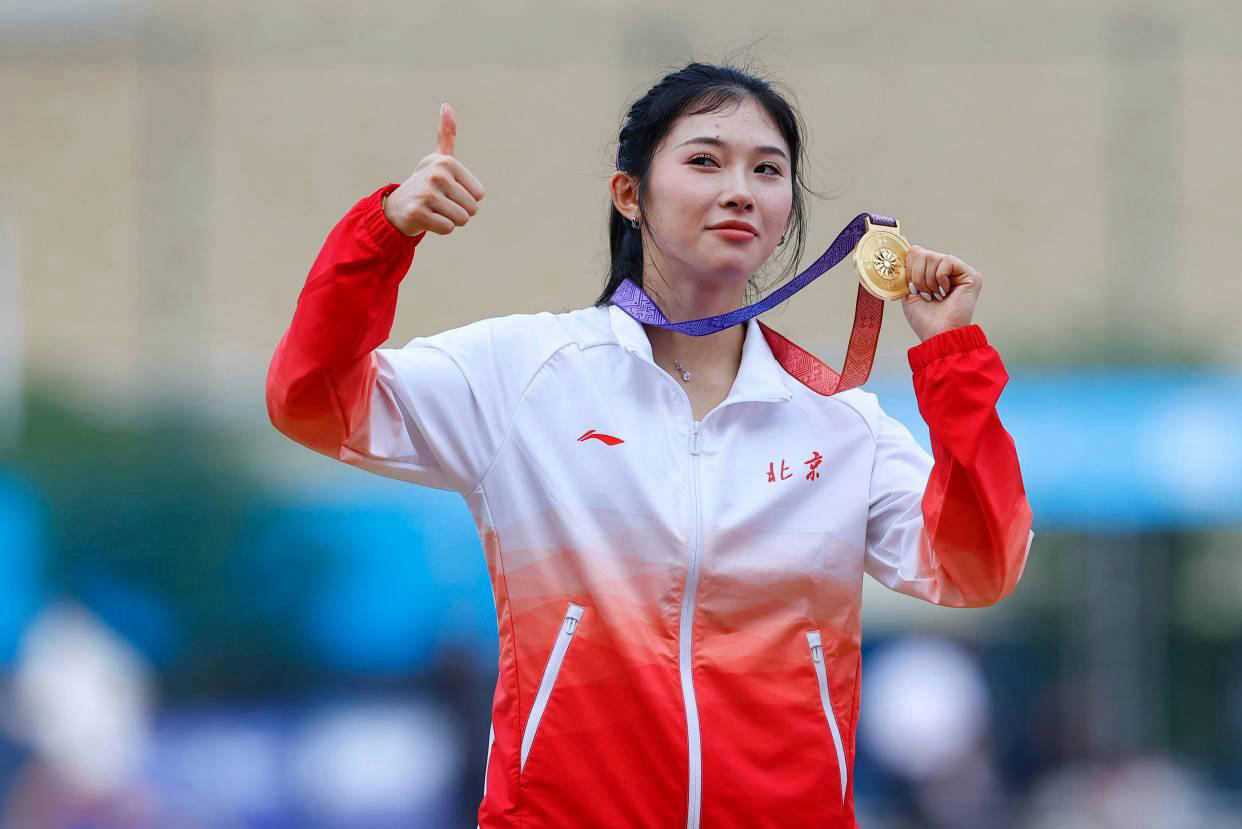 包含日本女子田径选手突破个人极限，望夺金牌的词条