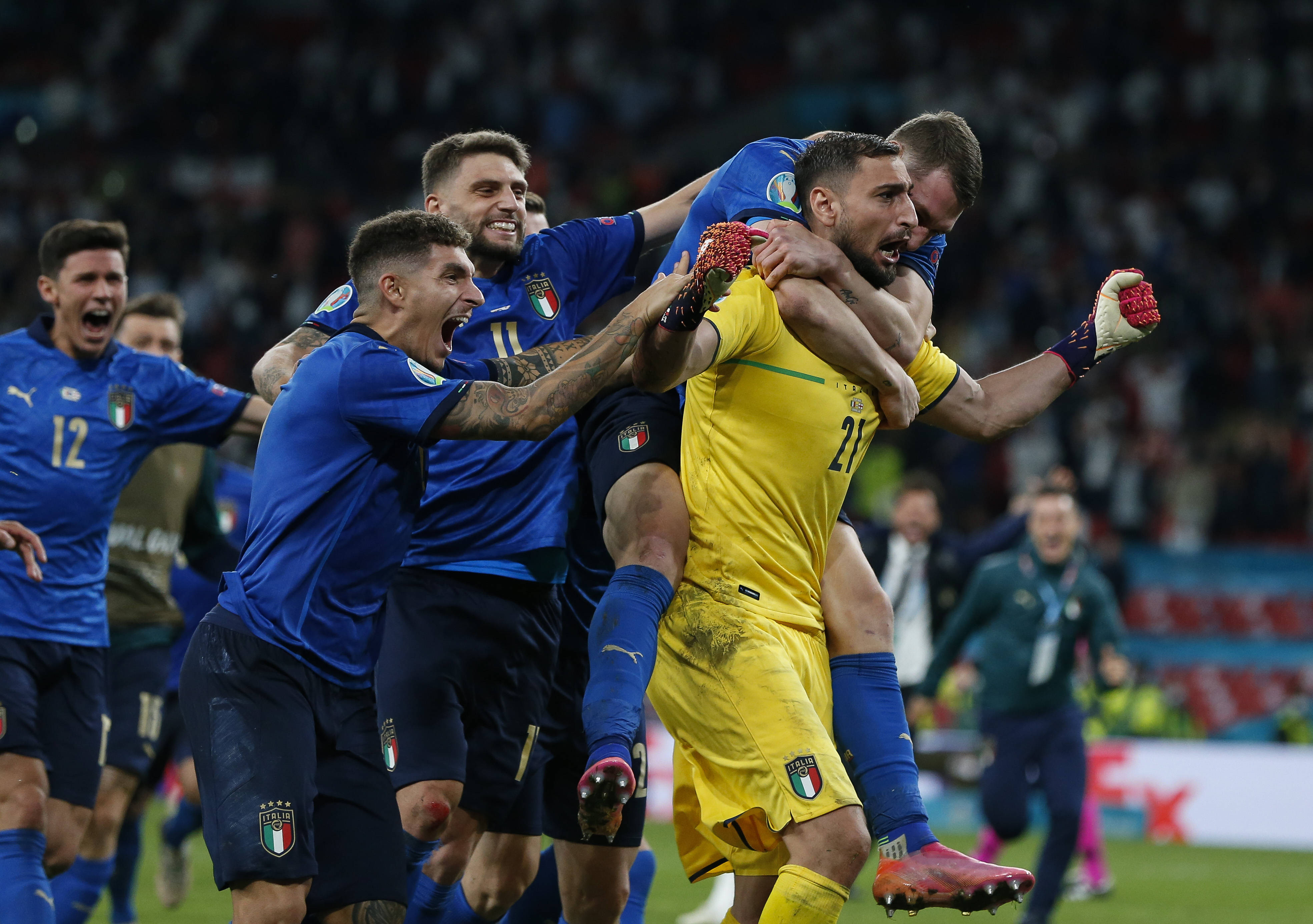 包含立陶宛队凭借进球优势，成功晋级欧洲预选赛淘汰赛的词条