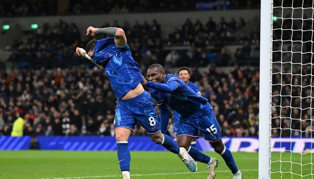 切尔西防守失误频频，教练组密切关注问题所在