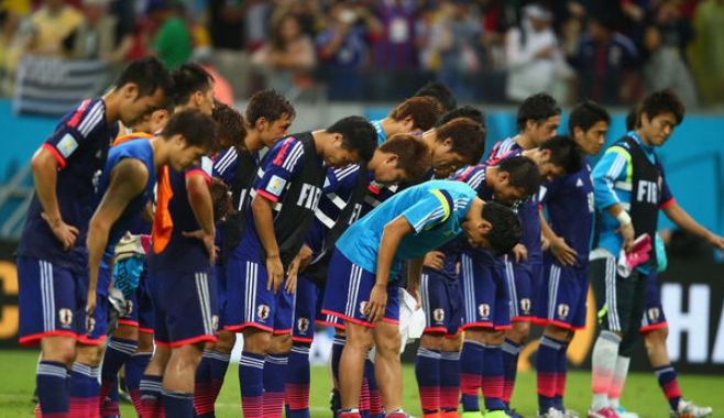 马里中场全场助攻，球队表现出色