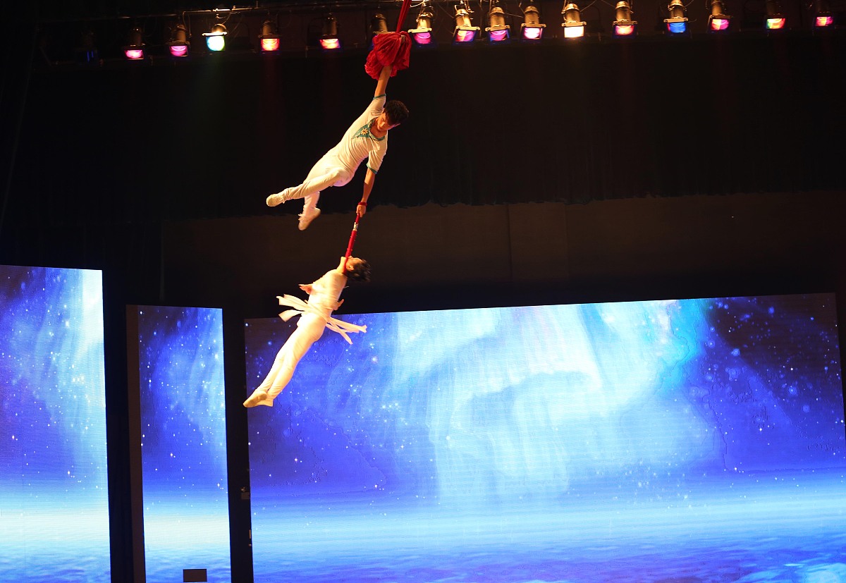 关于精品比赛上演,选手精湛技艺震撼观众的信息 关于精品比赛上演,选手精湛技艺震撼观众的信息