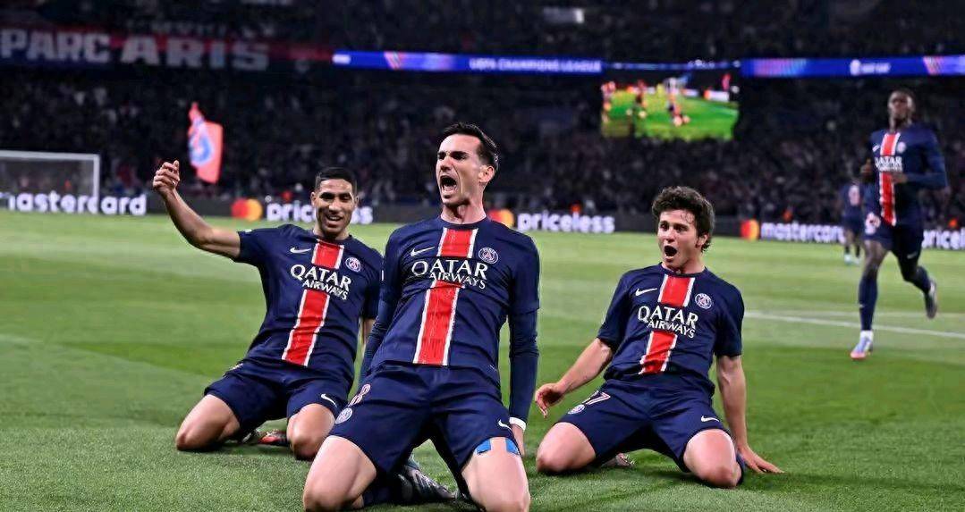 西汉姆联闯入强，巴黎圣日耳曼出局