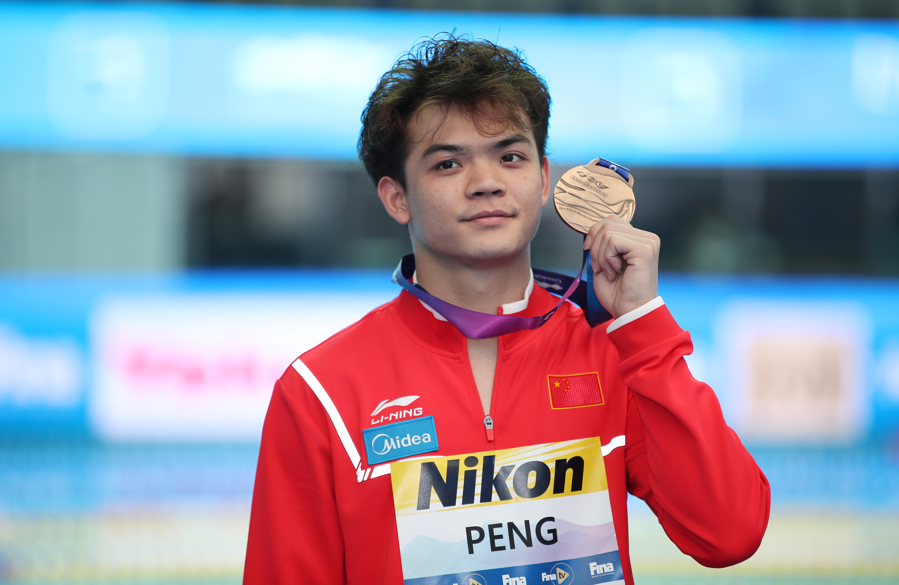 日本跳水选手表现出色，勇夺铜牌！