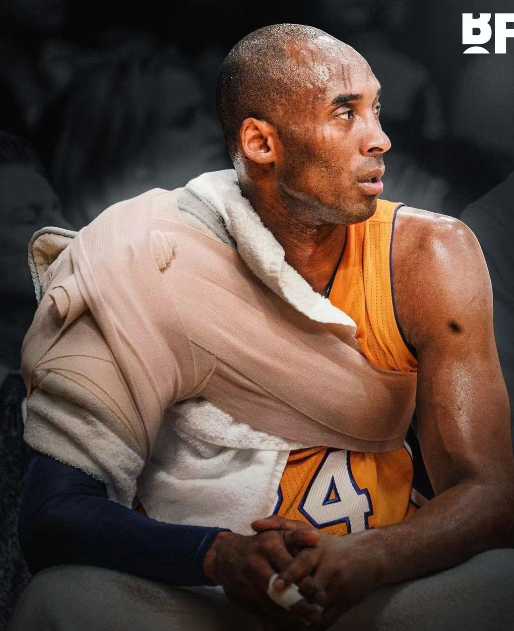 关于汉堡斯堡宣布与老球星解约，引发球迷哗然的信息