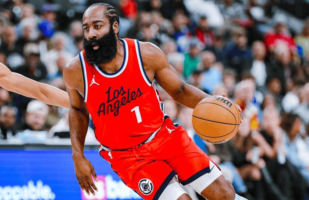 关于快船大胜马刺,主教练战术明确领军球队的信息 关于快船大胜马刺,主教练战术明确领军球队的信息