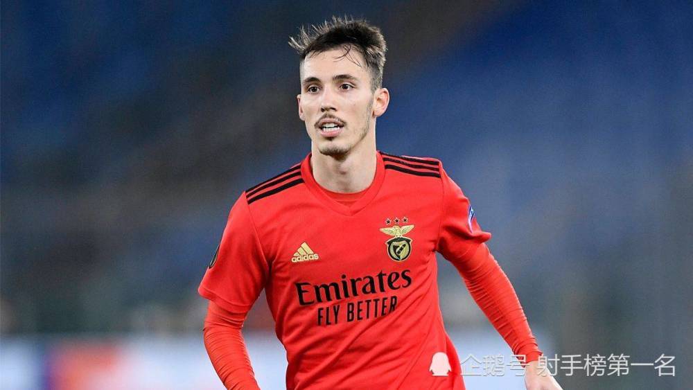 包含巴斯蒂亚场上青训球员表现出色,逐渐得到机会的词条 包含巴斯蒂亚场上青训球员表现出色,逐渐得到机会的词条