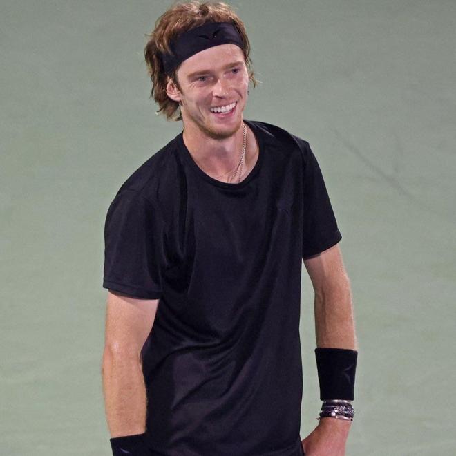 德国网球队横扫西班牙网球队，德约科维奇完成帽子戏法的简单介绍