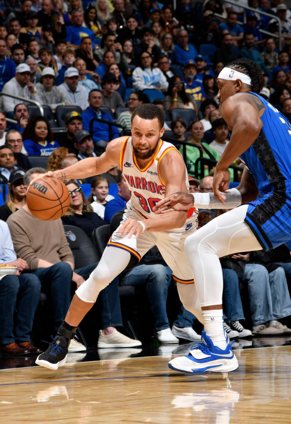 勇士击败猛龙,豪取四连胜 勇士击败猛龙,豪取四连胜