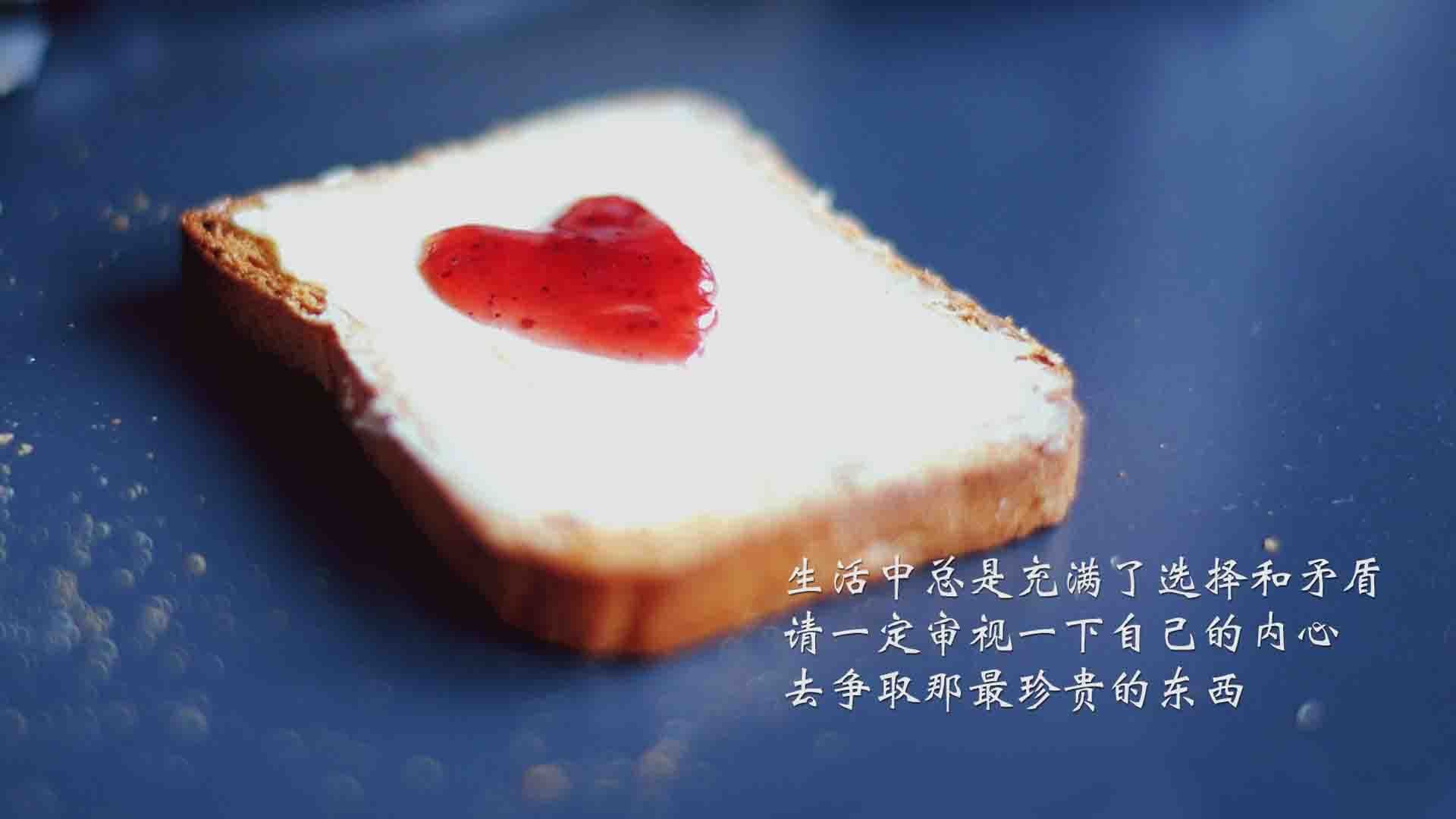 当足球之夜屏息以待，他却用篮球改写了惊心动魄的定义