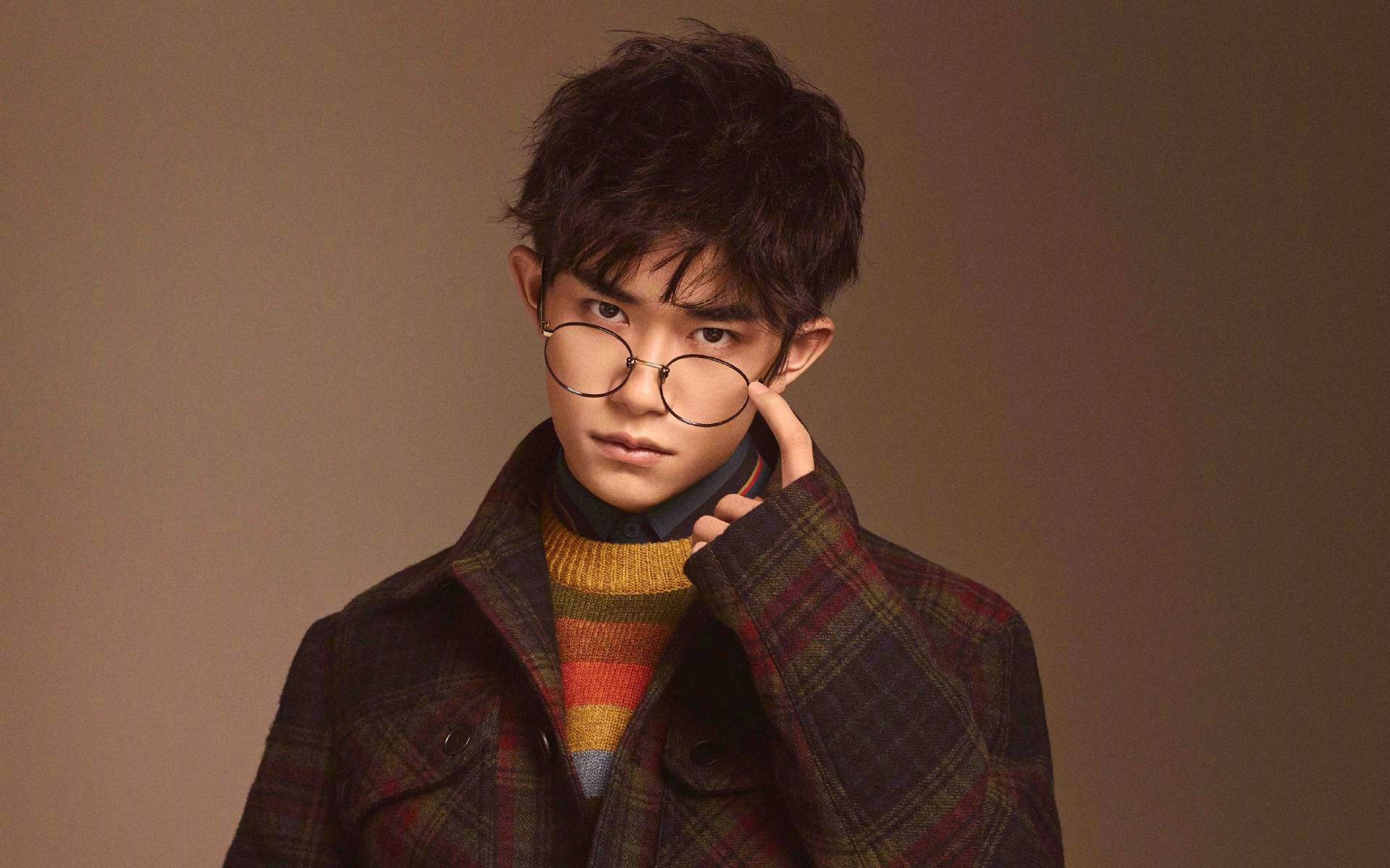 杰伦格林爆发,篮网巅峰对决胜出爵士