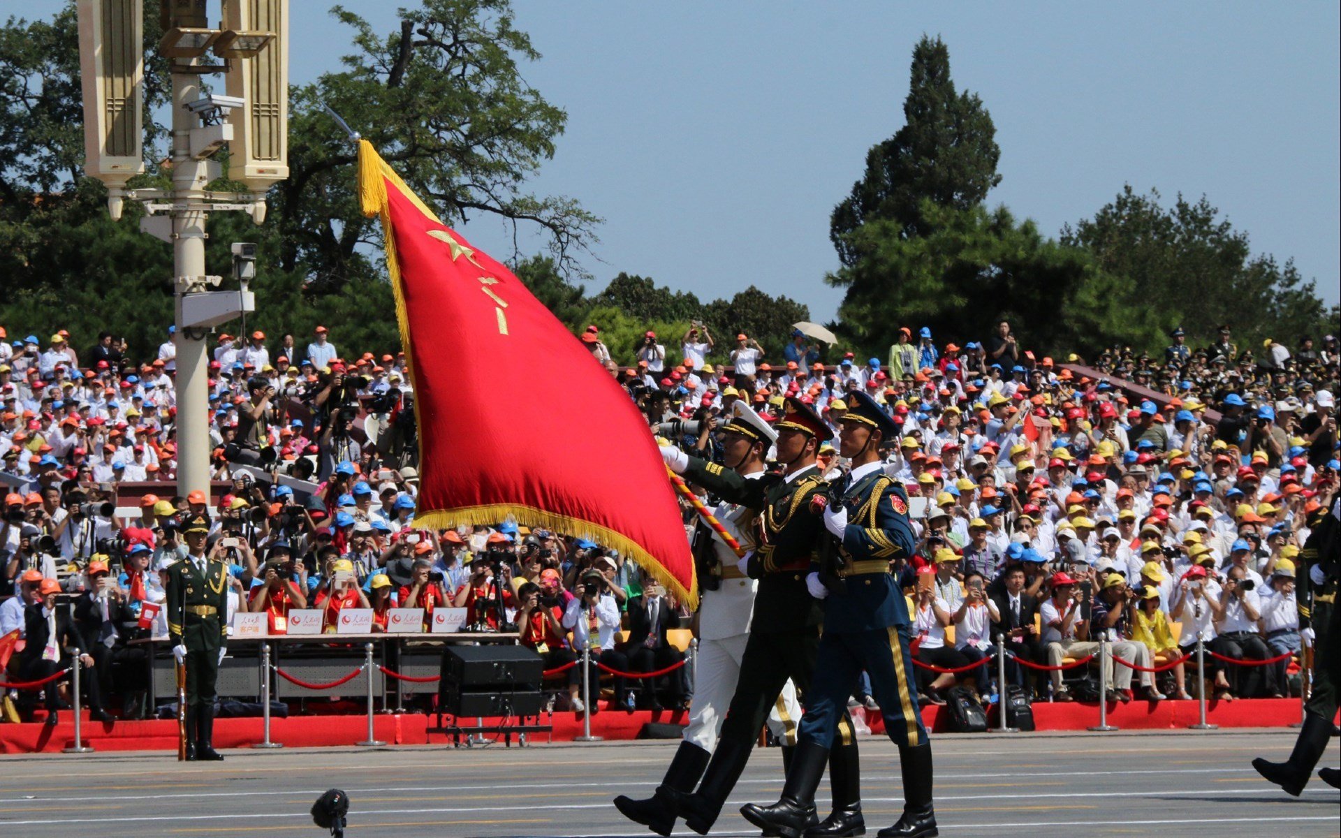 欧冠淘汰赛焦点战，76人绝杀篮网，篮球盛宴中的传奇之夜